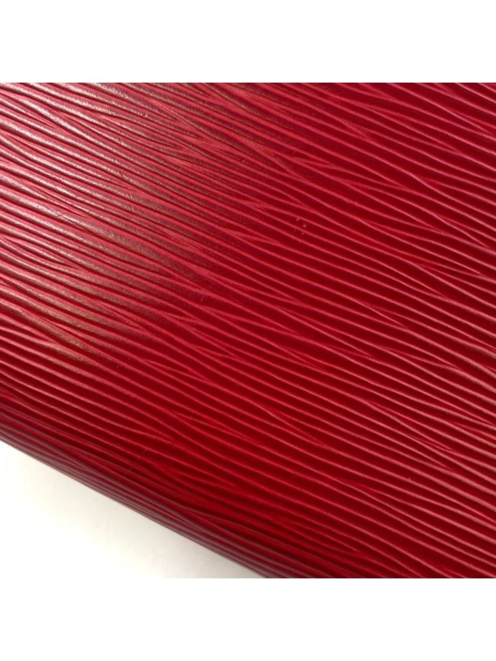 Louis Vuitton Pochette Epi Castilian Red Leather Handbag Gold - Picture 10 of 15